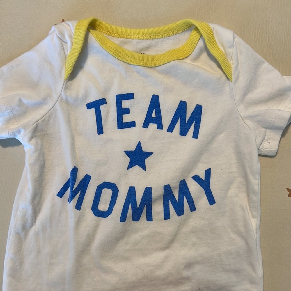 Team Mommy and Team Daddy bodysuit tees 6-12 months